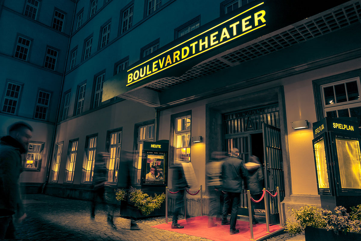 Haupteingang vom Boulevardtheater